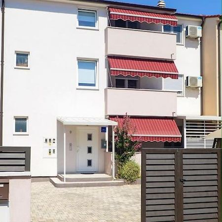 Liam Apartment Пула Екстериор снимка